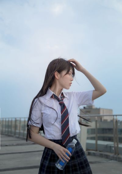 双胞胎姐妹的蔑视