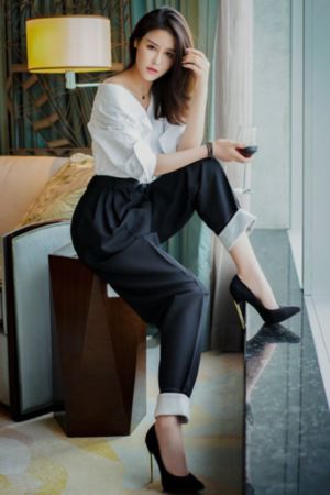 年轻保母